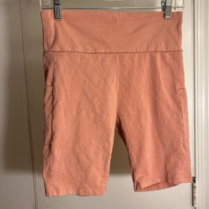Light Pink Biker Shorts with Pockets! Size medium-large